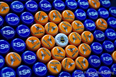 E.S.Bees (Fullers Bottle Tops) 4807